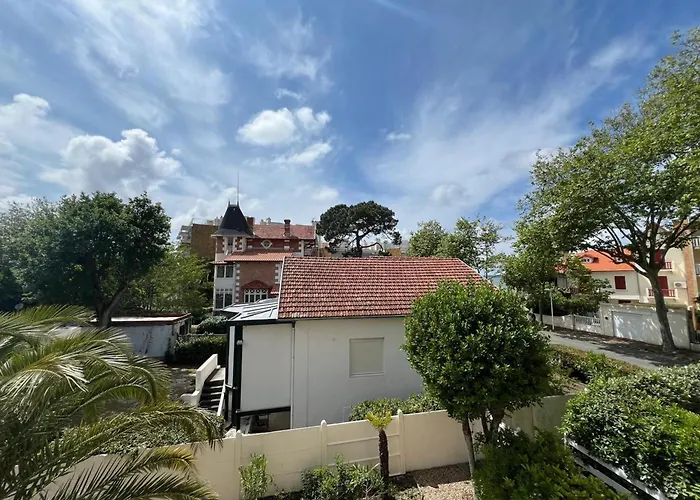 Cosy Pour 4 Pers. Climatise, 30m Joigny, Terrasse, Proche Pereire - Fr-1-474-260 Apartament