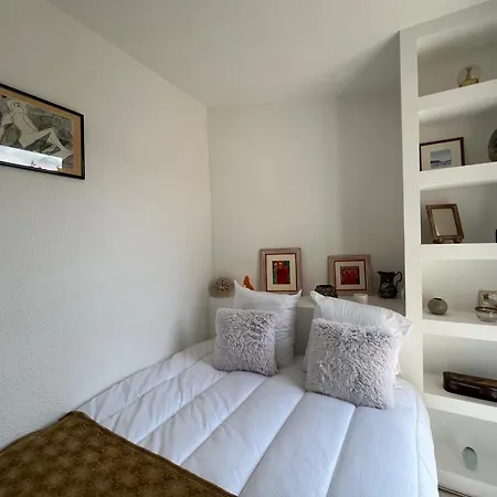 Cosy Pour 4 Pers. Climatise, 30m Joigny, Terrasse, Proche Pereire - Fr-1-474-260 Lägenhet