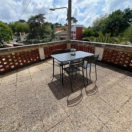 Cosy Pour 4 Pers. Climatise, 30m Joigny, Terrasse, Proche Pereire - Fr-1-474-260 *