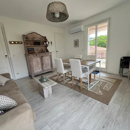 Apartment Cosy Pour 4 Pers. Climatise, 30m Joigny, Terrasse, Proche Pereire - Fr-1-474-260